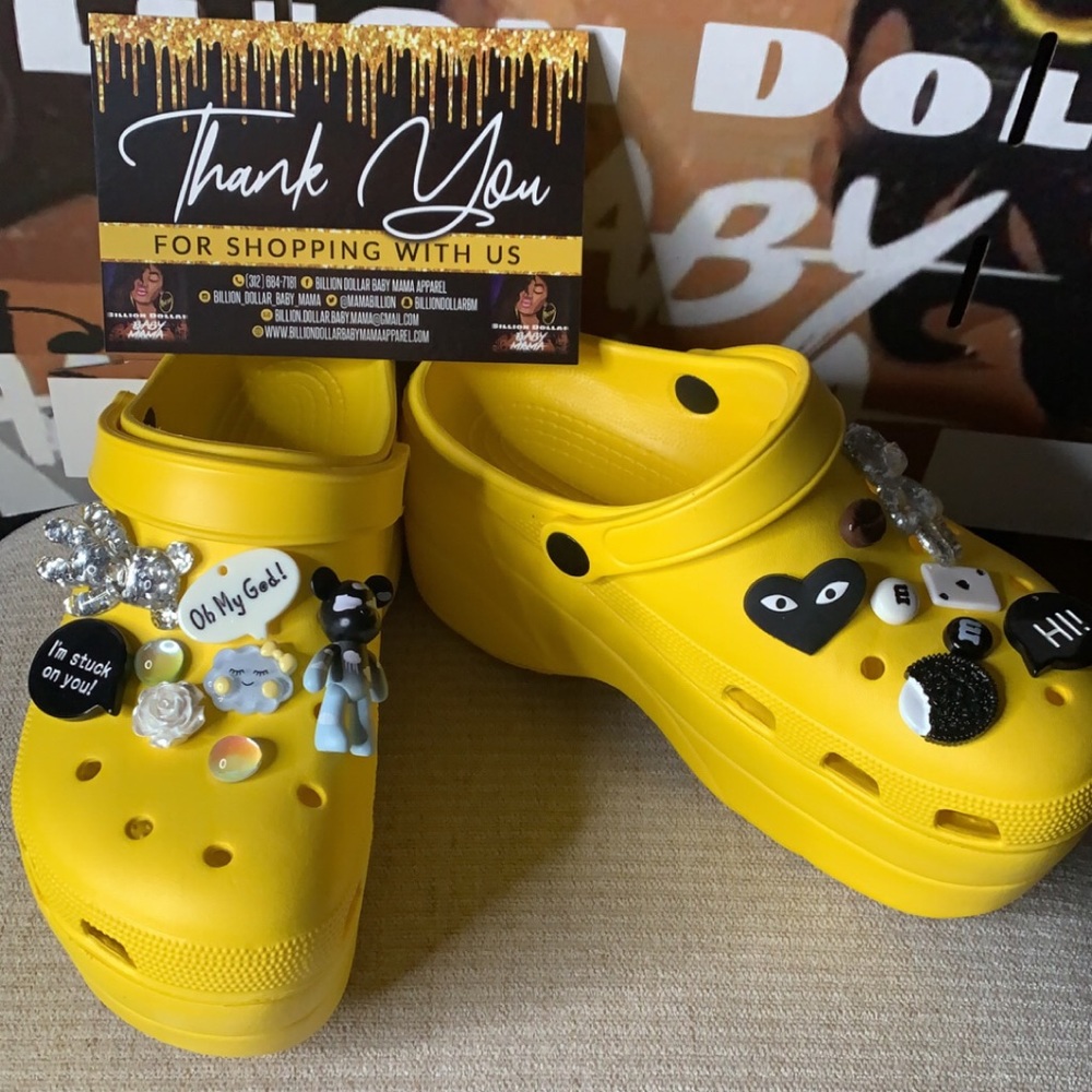 Pre Own Custom Women's Yellow Platform Non-Slip Sandals Clogs +FREE JIBBITZ PACK - Picture 4 of 7